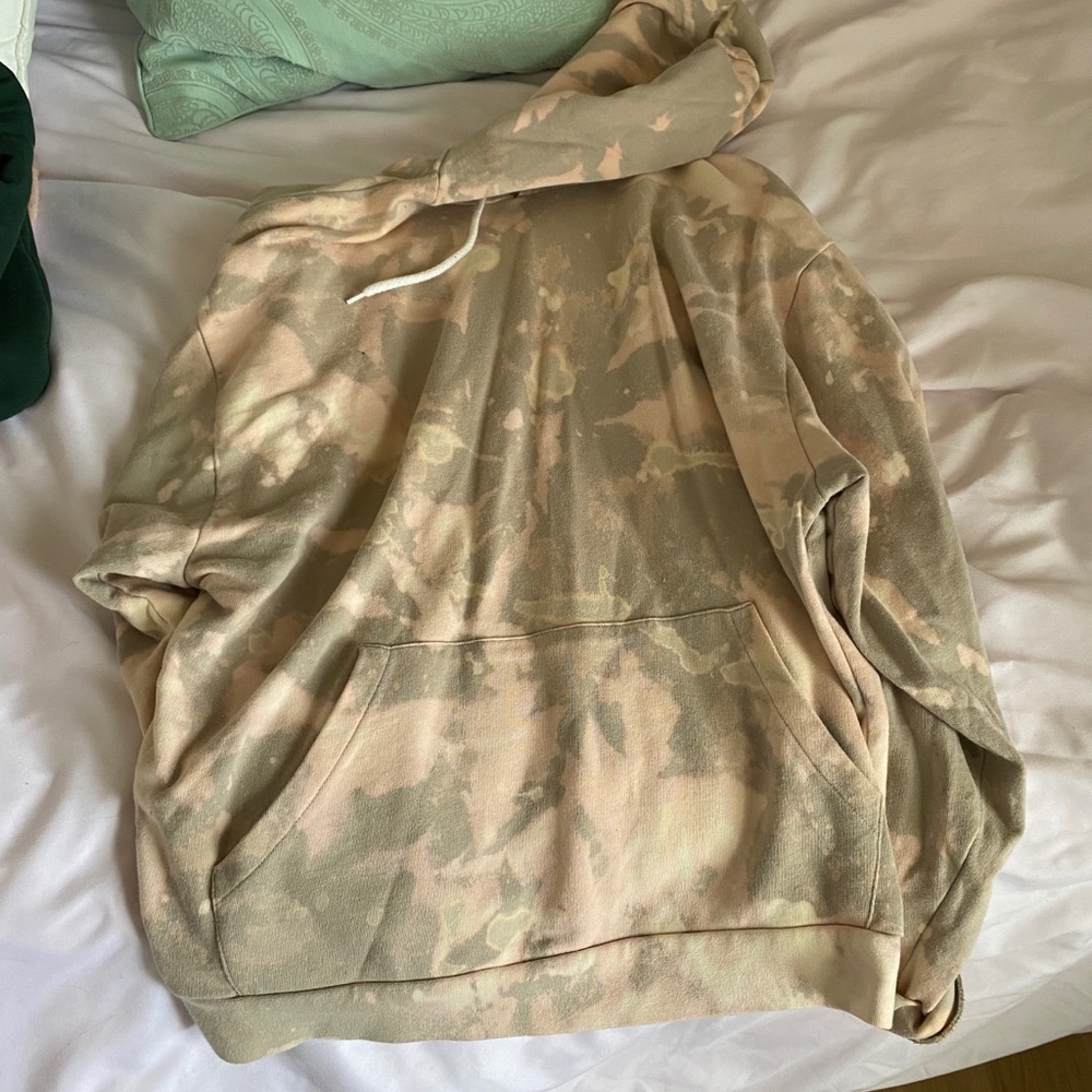 Bleached sweatshirt